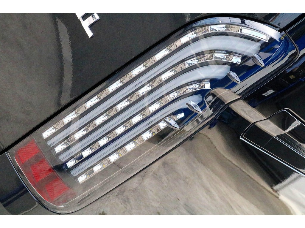 煌き黒ＬＥＤテールランプをセット！！