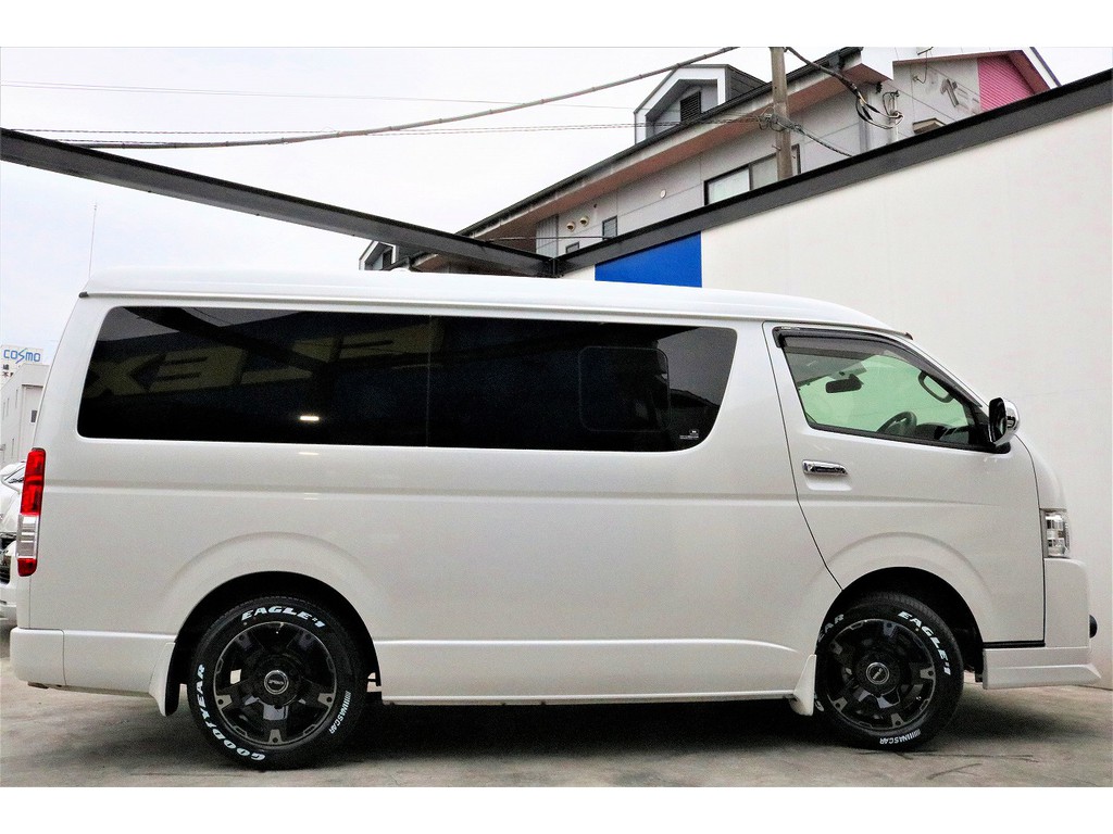 運転席側サイドビュー