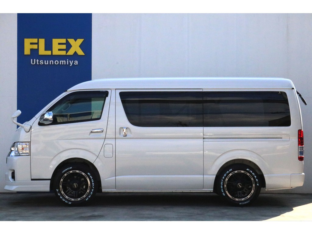助手席側　サイドビュー
