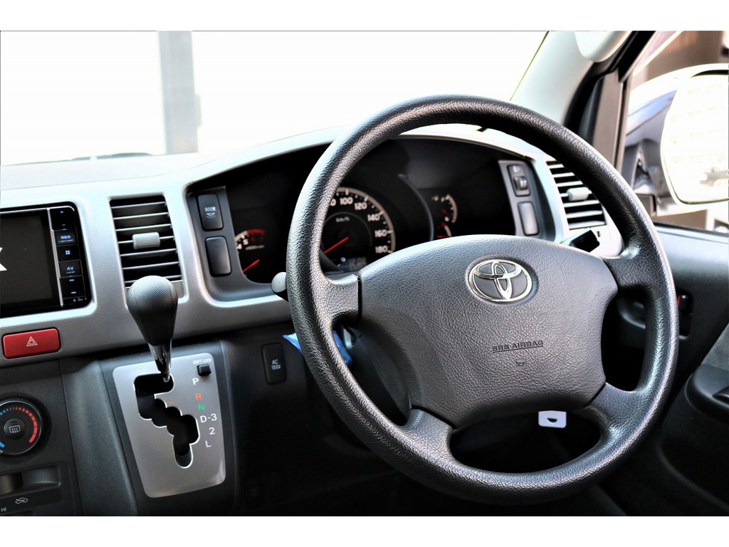 純正ステアリング・純正シフトノブ