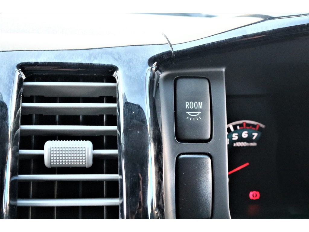 ルームランプのＯＮ／ＯＦＦスイッチ