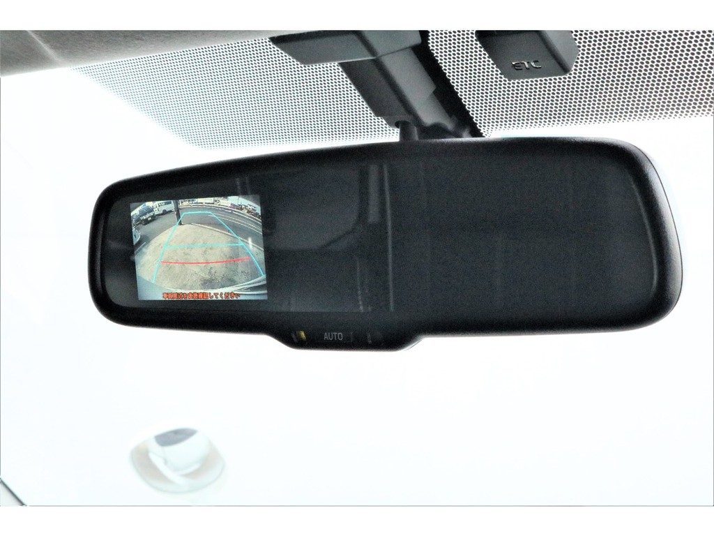 バックカメラ付き自動防眩インナーミラー