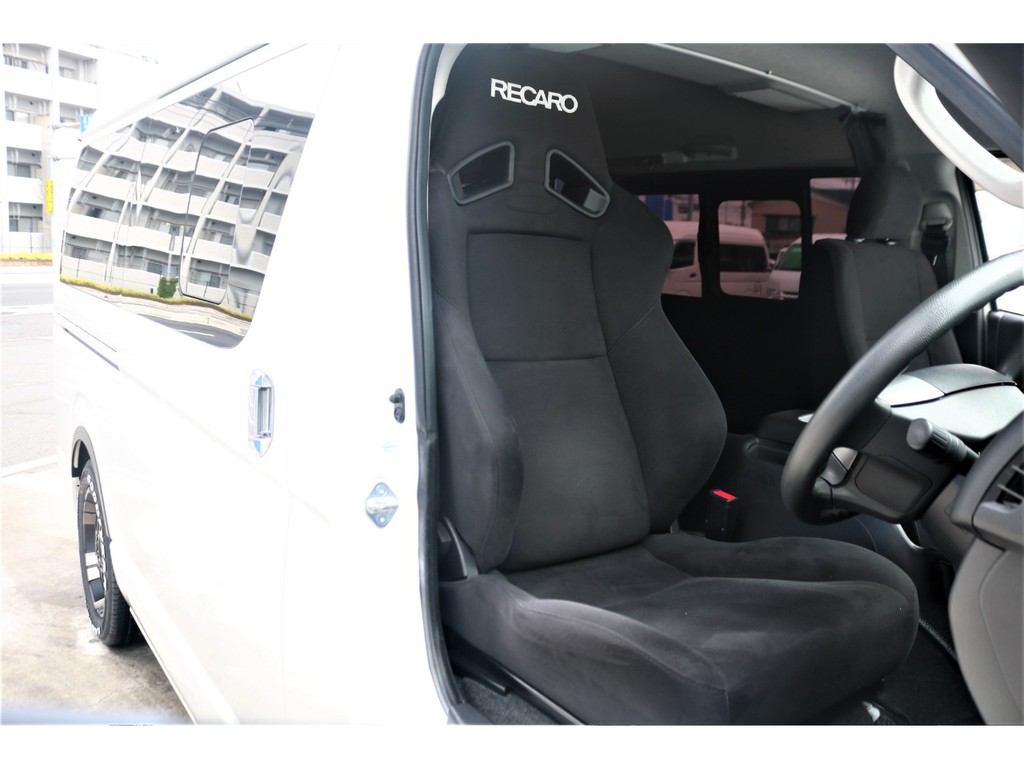 運転席レカロシート装着済み！！