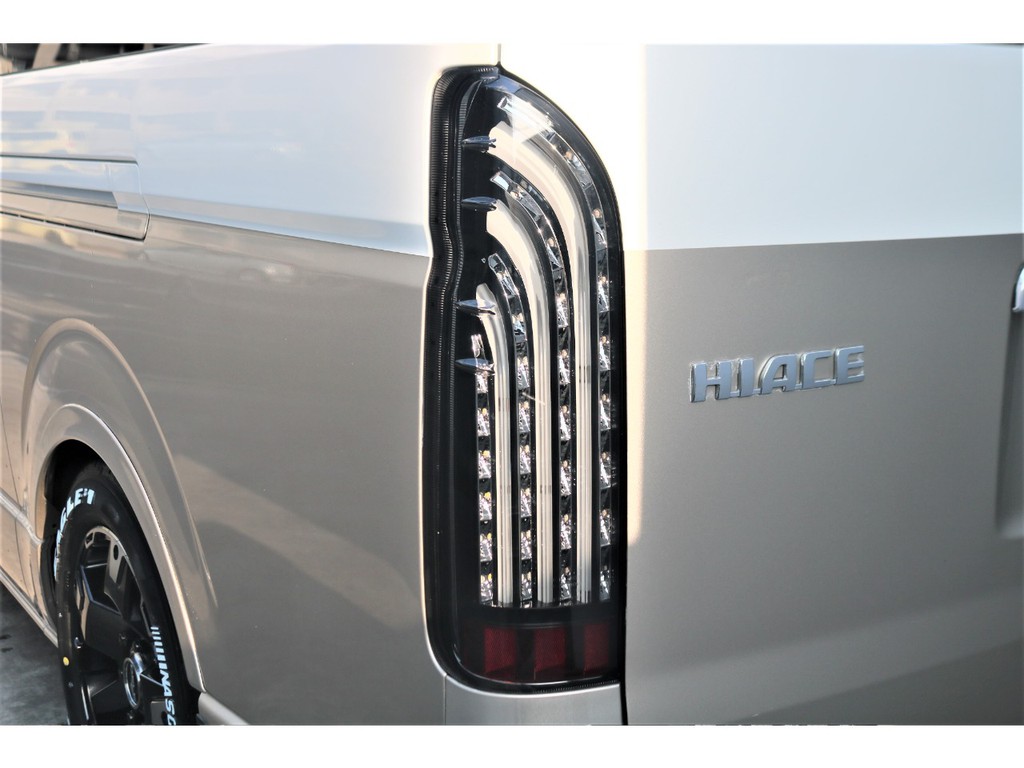 新品オリジナルLEDテールランプ