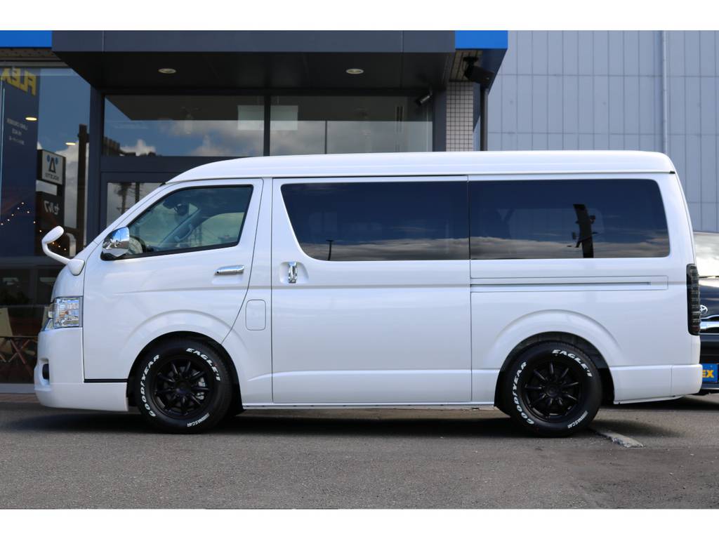 車高は程よい２インチローダウン！オフロードや立体駐車場も安心です♪