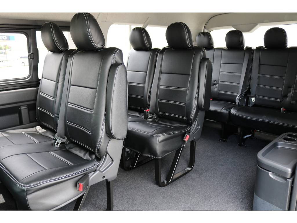 ベッドキット取付やルームキャリア取付等更なる追加カスタムもお気軽にご相談下さいませ！