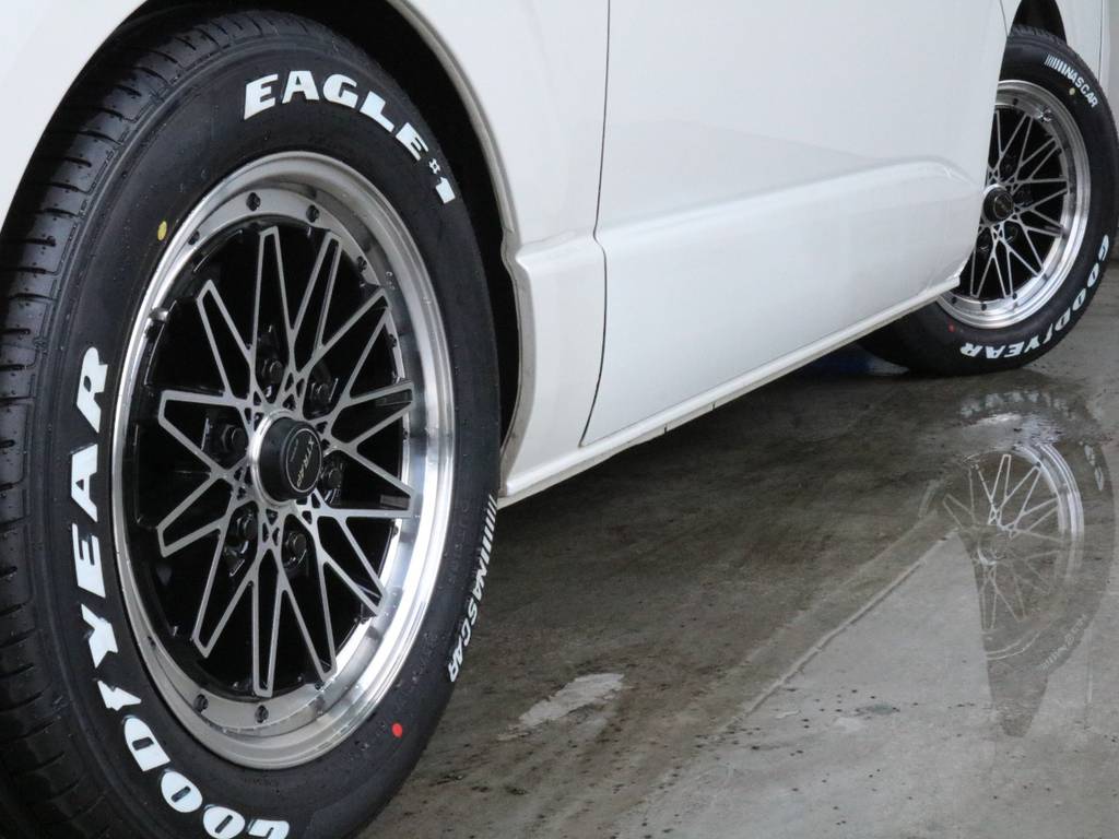 タイヤはグッドイヤーナスカー装着!!