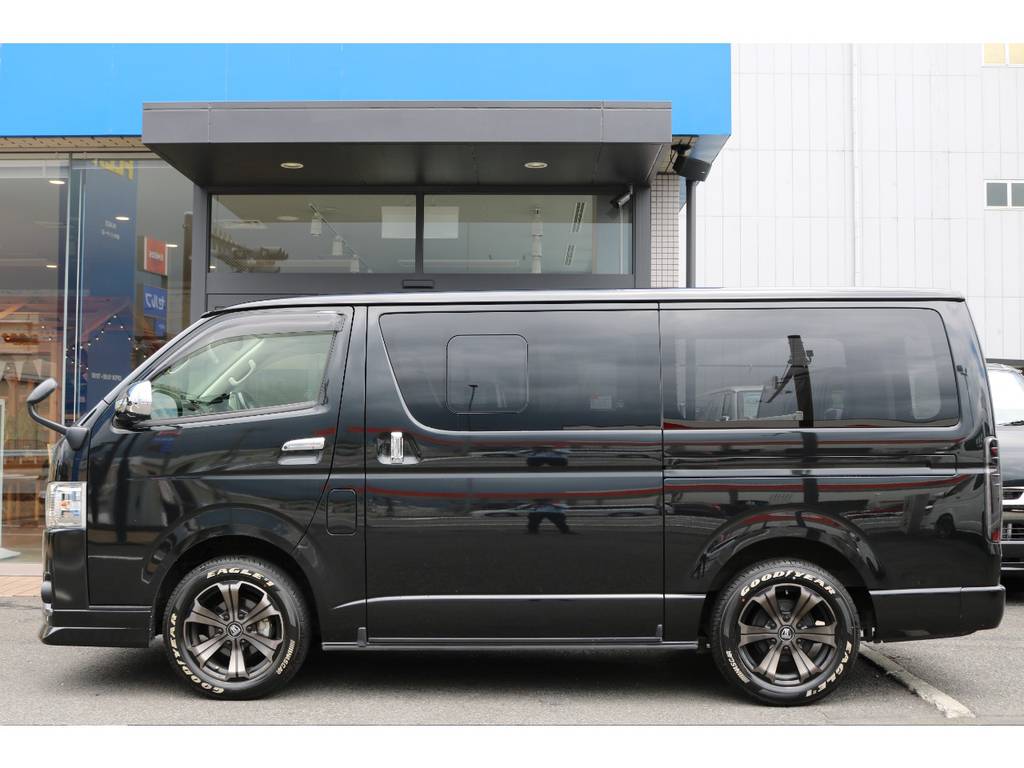 厚木インターから約五分の当店では最短二週間での納車が可能！！また、下取りや買取もお任せください