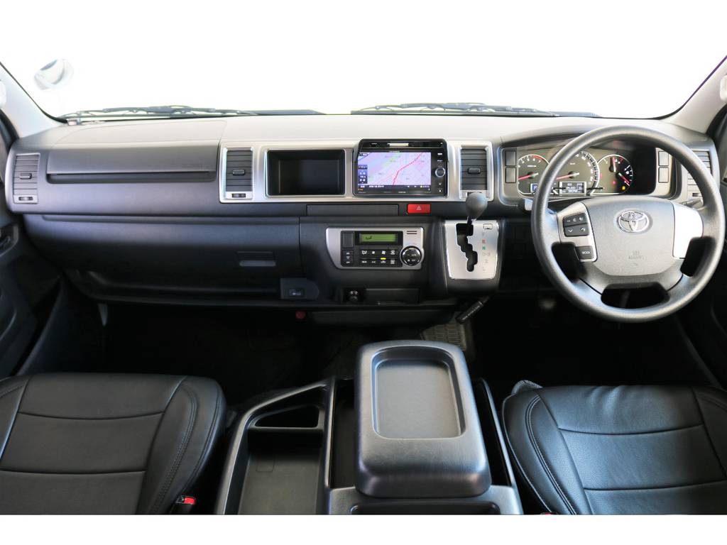 ドライビングポジションが高いので運転しやすいです!!