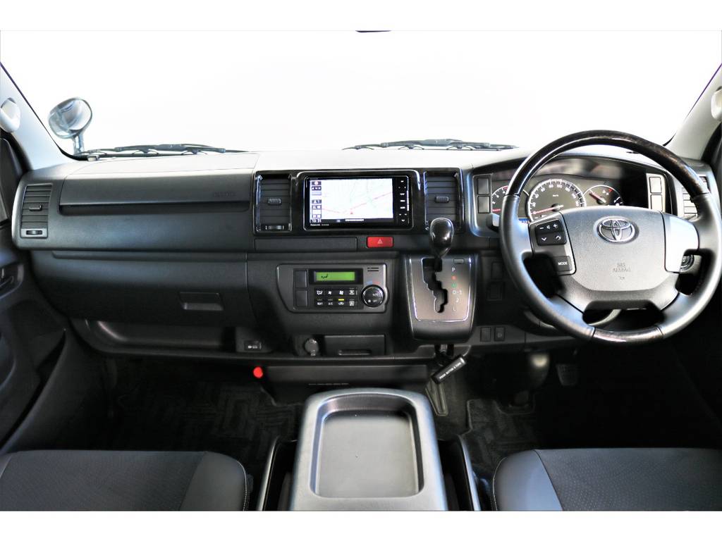 運転ポジションが高いので運転しやすいですよ!!