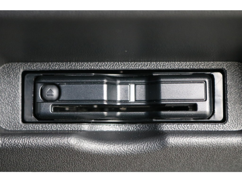ビルトインＥＴＣ２．０搭載でお出かけもスムーズに♪