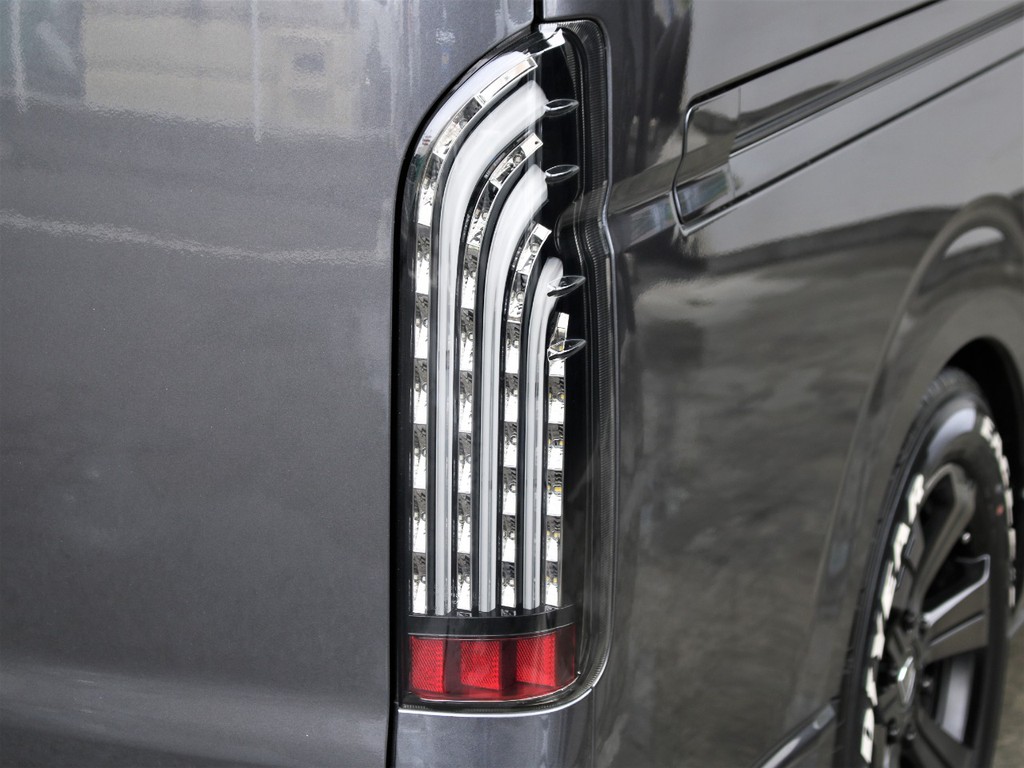 FLEX煌LEDテールランプを装備！リア部分のカスタムにも隙はありません！