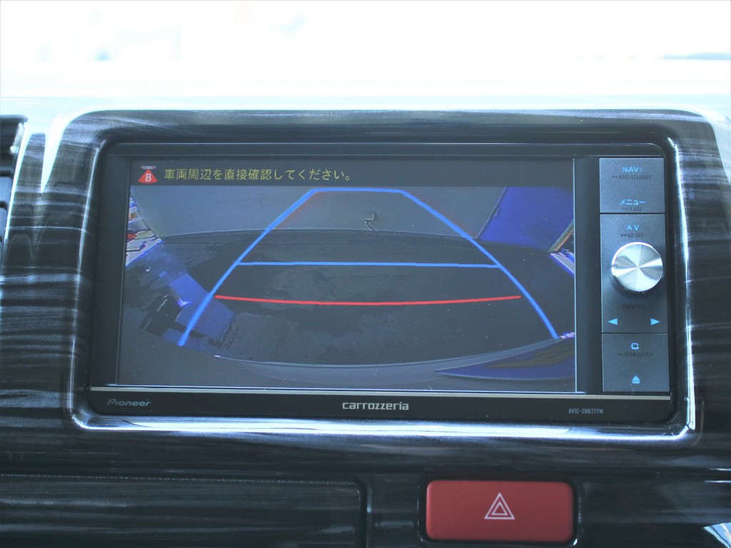 バックモニター装備しておりますので駐車も安心です！