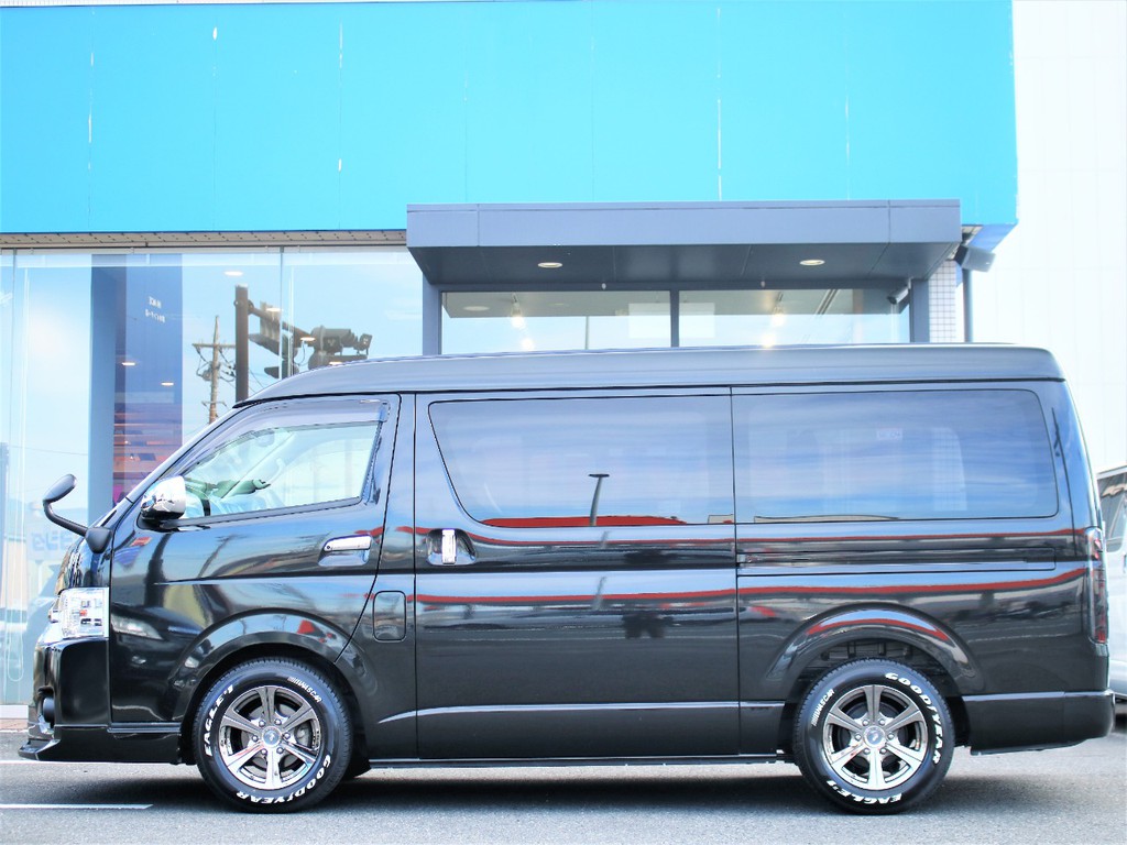 片側パワースライド搭載しておりますので、乗り降りも快適に行えます！