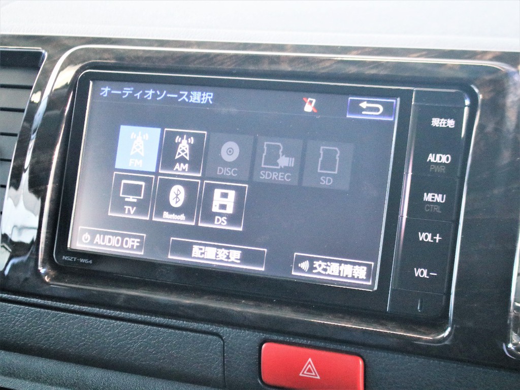 ７インチのナビが装備済みとなっております！