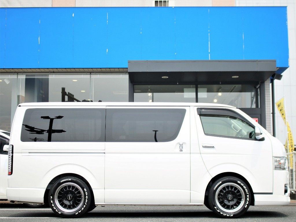 両側パワースライドドア付の車両となっております！