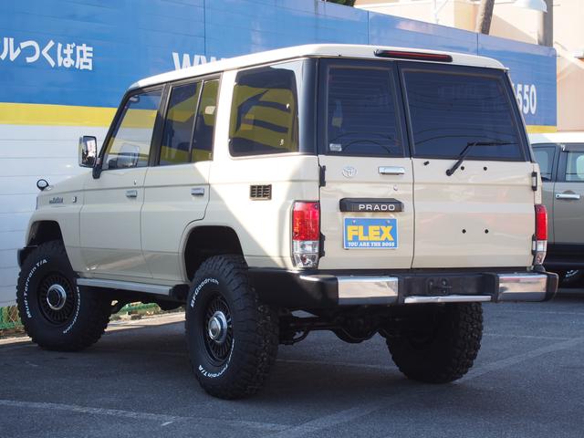 厳選の中古車は内外装は専門クリーニングスタッフにより抗菌クリーニング済みでとてもキレイです♪フレックスは水曜日定休、ＡＭ１０時～ＰＭ８時まで営業！さらにお買い得なフェアも開催中です！