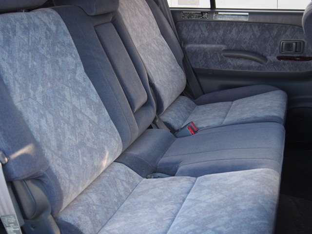 豊富な在庫でお車選び☆希少な特別仕様車や逆輸入車、コンプリートカー、人気の高いカラー、タイヤホイール、最新ナビ、シートカバー、の車両も多数展示！ご要望に合わせたご提案♪