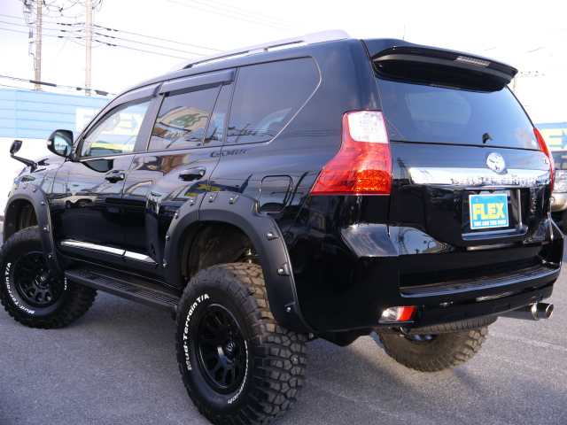 社外オプション、アフターパーツの取り付けもつくば店にお任せください！話題の最新ナビ、キャンプ仕様、ドライブレコーダー、エアロパーツ、１８、１９、２０インチＡＷなど、ローンももちろんＯＫです♪