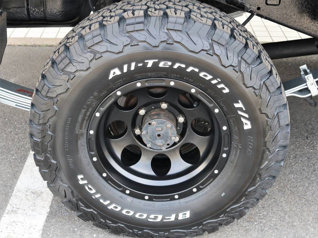 タイヤ中古 中古スパイクタイヤ 165SR13 4本セット トーヨー Zラジアル 28
