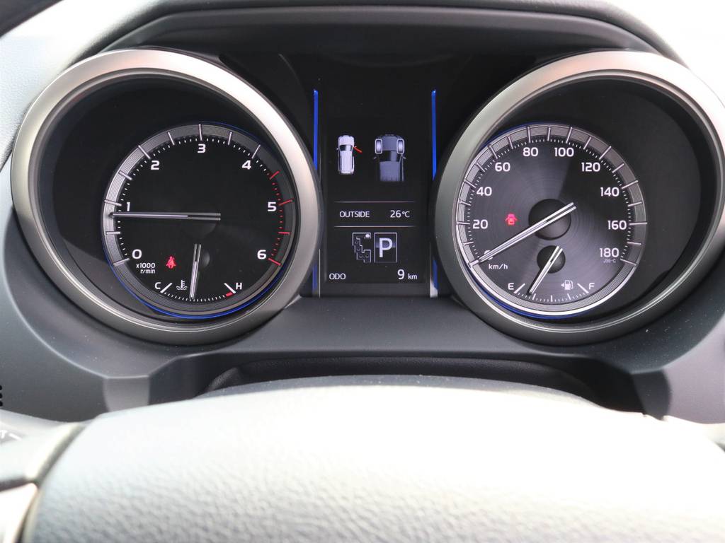 メーター周りも見やすく、運転のサポートをしてくれます♪