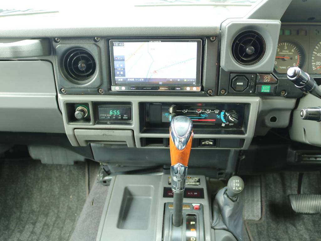 内装はグレーを基調とされています！