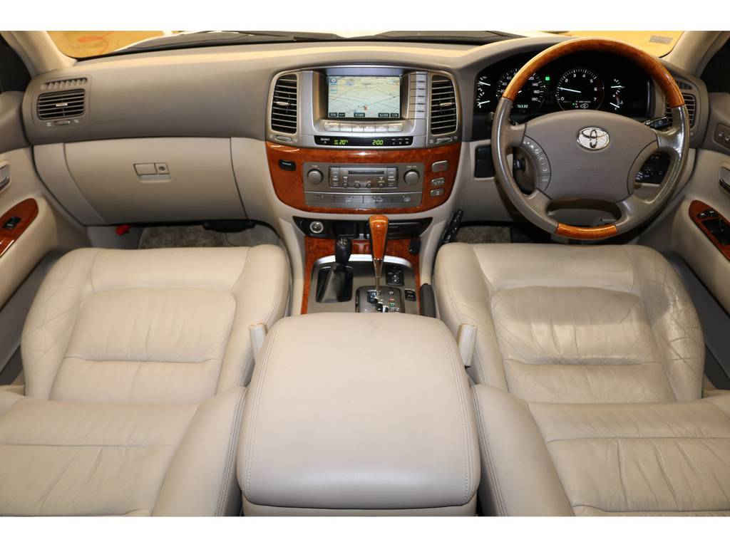 内装は当店にてルームクリーニング済みとなりますので綺麗な状態です♪