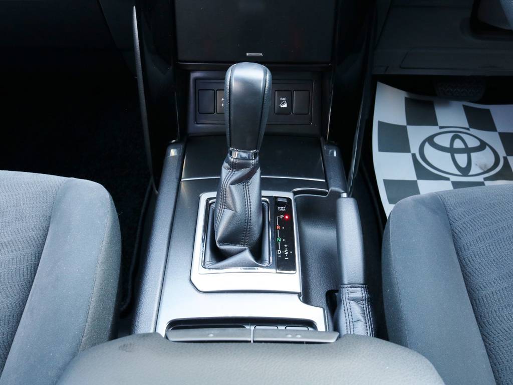 AT車なので女性でも気軽に運転できます♪