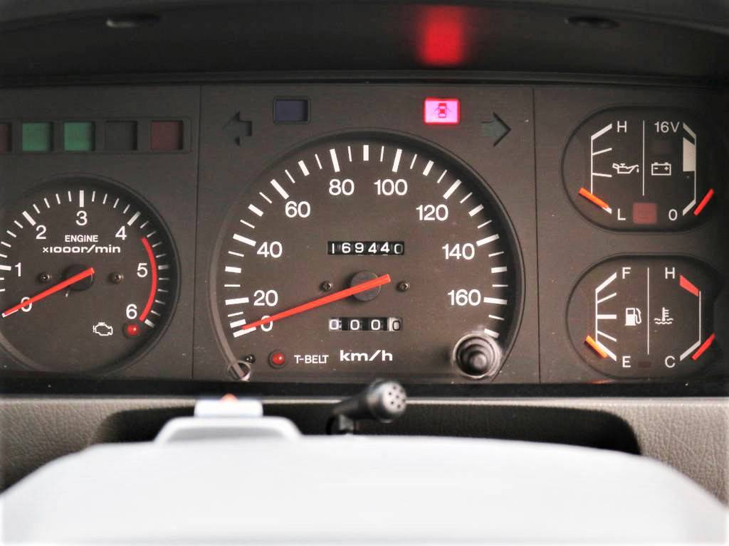 走行距離１６万キロ台！ まだまだお乗りいただけるお車です♪