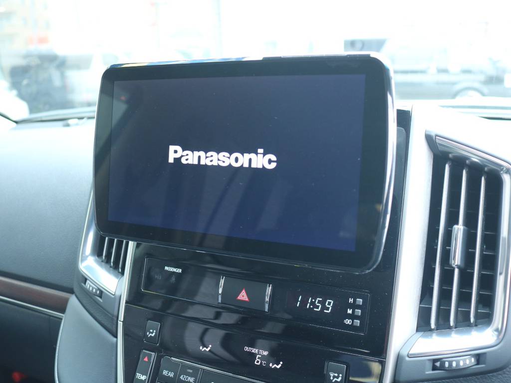 パナソニック９インチナビも新品装着済み！