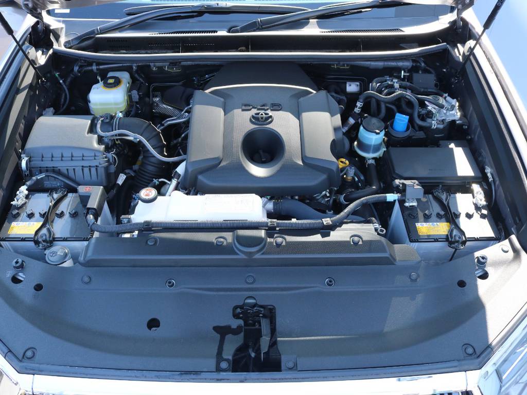 2.8Lディーゼルターボエンジン搭載で燃費性能向上で燃料代も抑えられます！