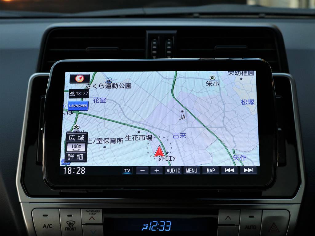 ナビは９インチの大画面ナビ♪見やすく使いやすいです♪