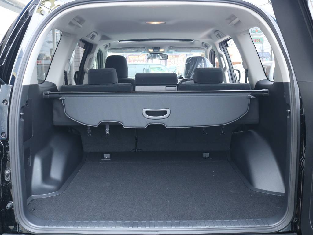 広々したラゲッジルーム！大容量でキャンプ用品なども沢山収容できます！