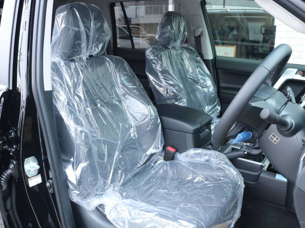 高級感ある本革シート！座り心地もグッド！