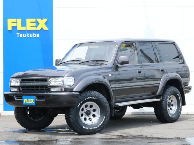 ブラウンカラーのリフトアップスタイルのランクル８０ディーゼルの入庫です！