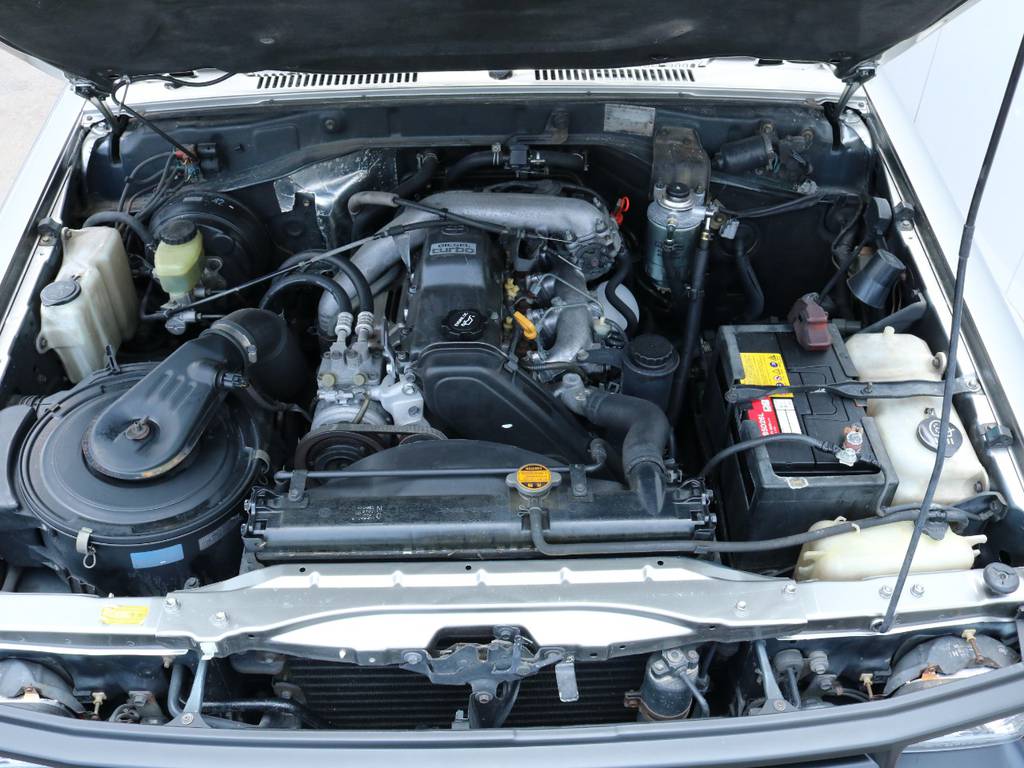 トルクのある３０００ｃｃエンジン搭載で快適な走行を実現！