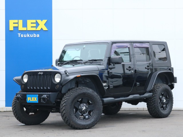 ブラックカスタム済みのJeepラングラー アンリミテッド4WD が入庫です!