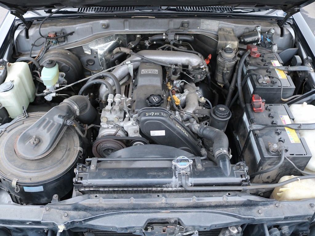 3000ｃｃディーゼルターボエンジン。申し分ないパワーです！ディーゼルエンジン特有の音や振動がありますがそれもこの車のチャームポイントです！