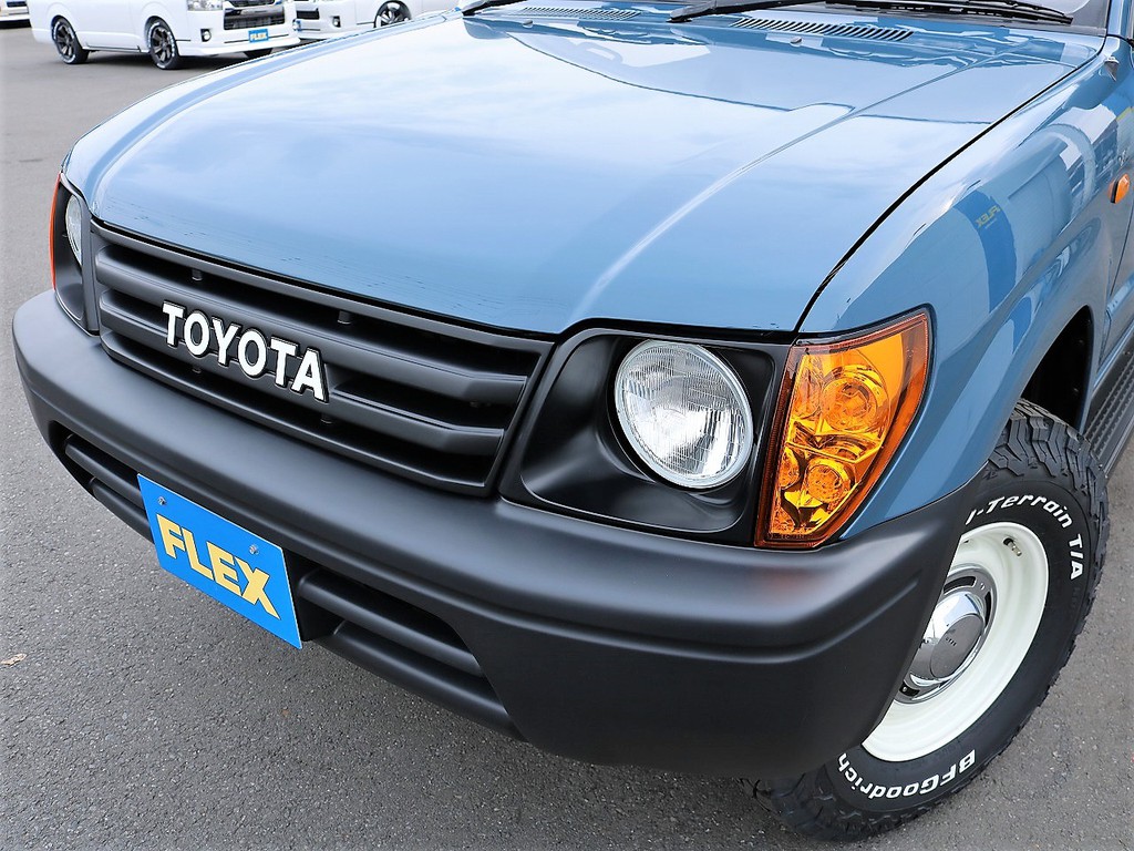 オールペイント時、新品パーツにて丸目換装しております！