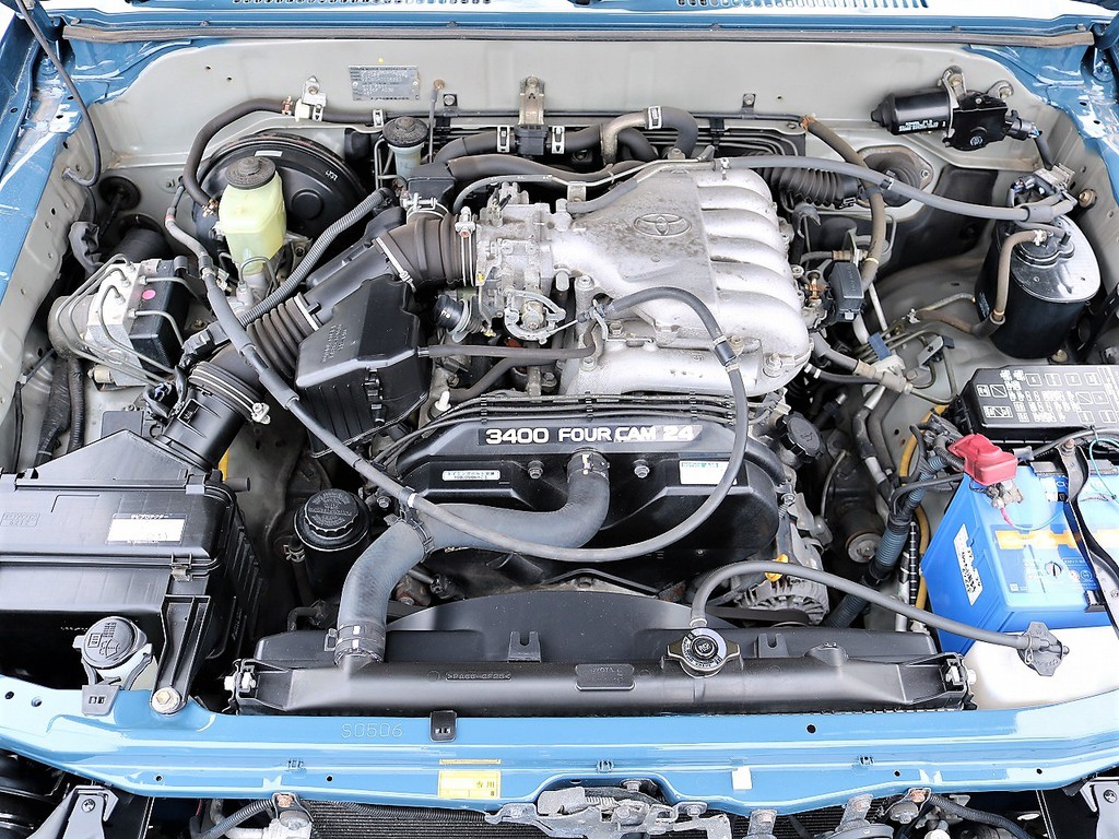 ３４００ｃｃガソリンエンジン！ボディも小さいショートモデルですので、スピードが出せるのはもちろん燃費も良いのが特徴です！可愛くてお財布にも優しいこの車両を是非手に入れてください！