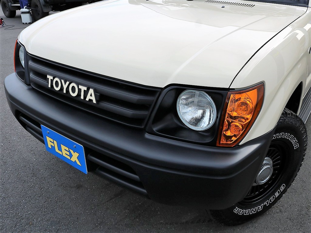 この丸目＆ＴＯＹＯＴＡ文字グリルがクラシック感を後押しします！