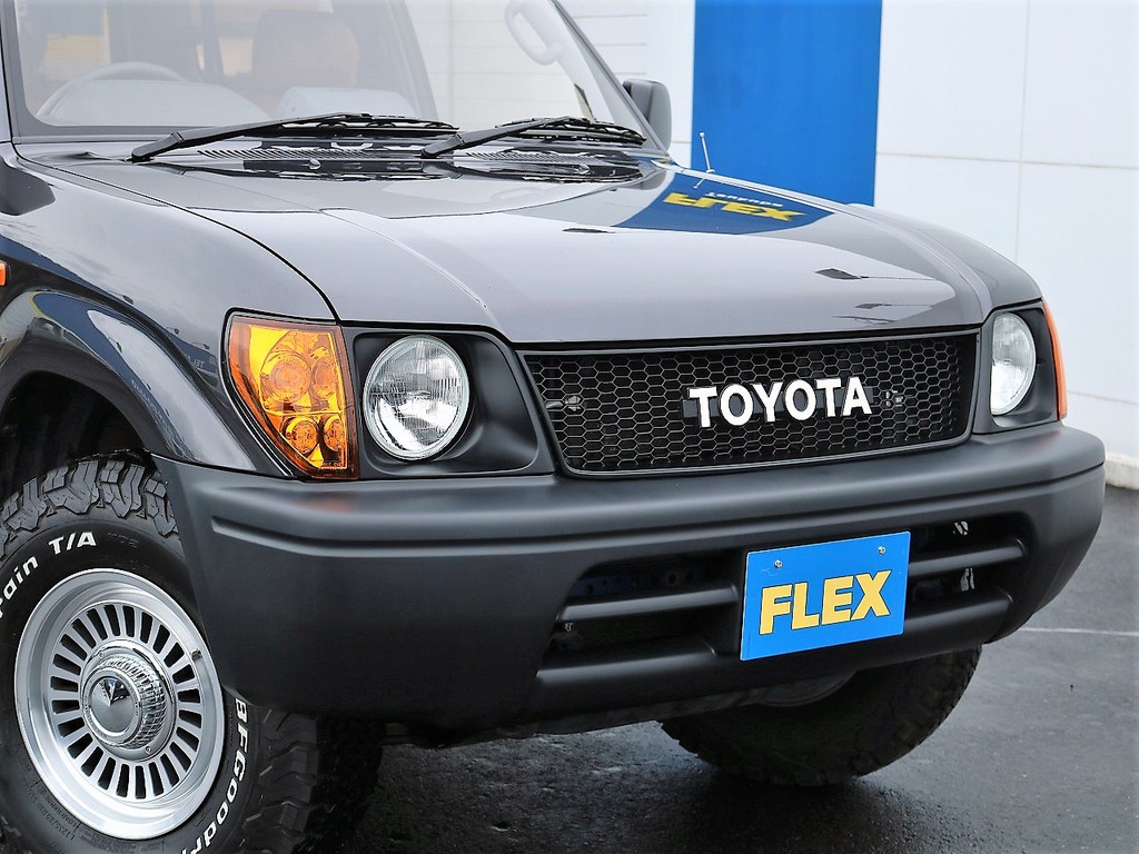 弊社自慢の中古車保証も付帯します！新車メーカー保証並みのカバー範囲で、古い車でも安心してお乗り頂けるようサポート致します！詳しくはスタッフまでご相談ください！