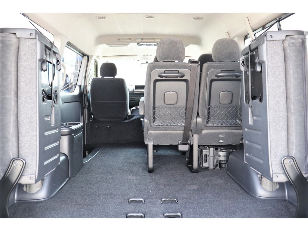 もちろん納車前にも点検整備を行い、オイル類や消耗品の交換を行います！また最終仕上げを行いご納車をさせていただきます！