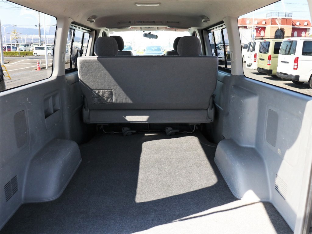 もちろん納車前にも点検整備を行い、オイル類や消耗品の交換を行います！また最終仕上げを行いご納車をさせていただきます！
