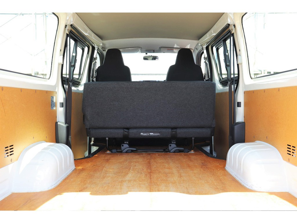 もちろん納車前にも点検整備を行い、オイル類や消耗品の交換を行います！また最終仕上げを行いご納車をさせていただきます！