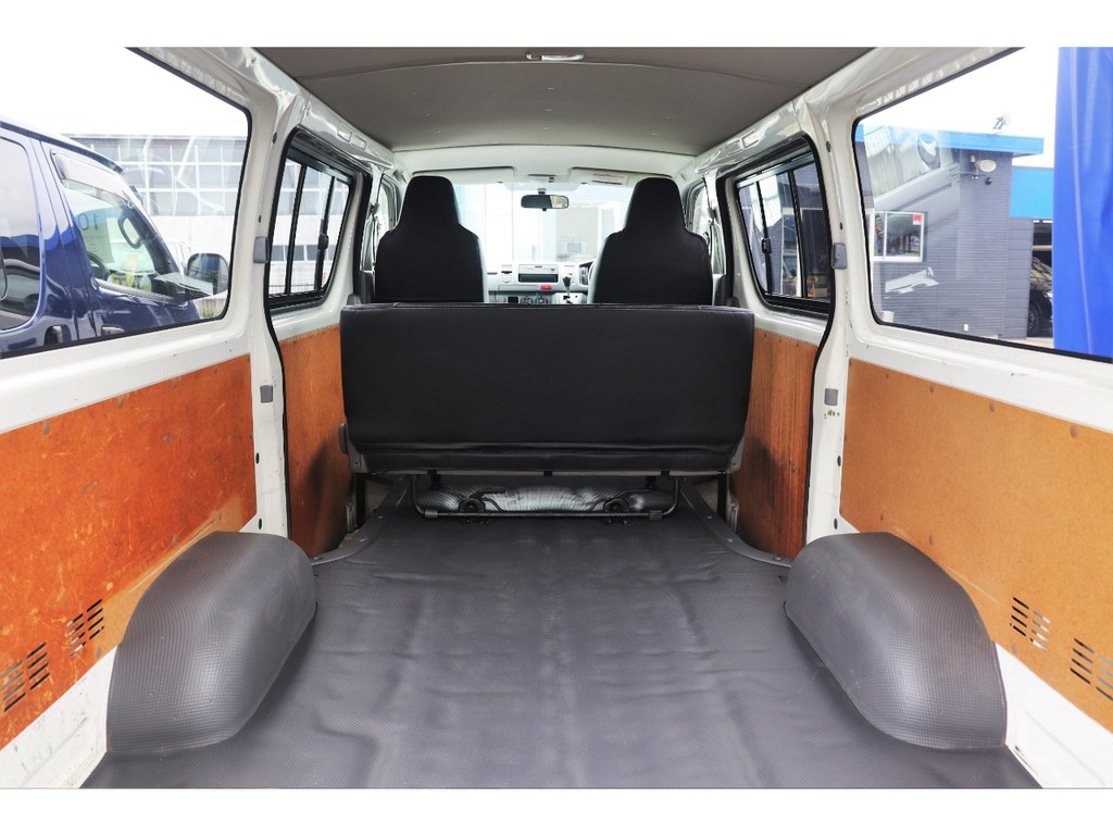もちろん納車前にも点検整備を行い、オイル類や消耗品の交換を行います！また最終仕上げを行いご納車をさせていただきます！