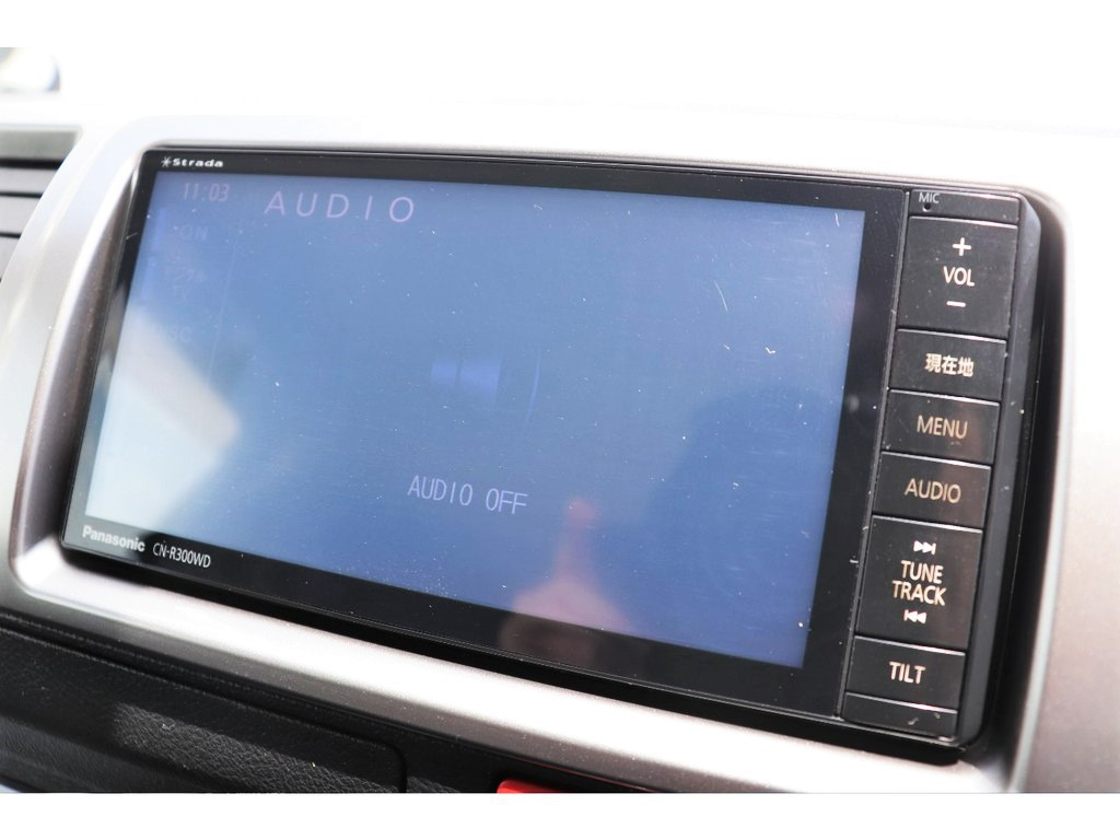 ストラーダＳＤナビ搭載！地デジＴＶ視聴、ＣＤ、ＤＶＤ再生楽しめます！