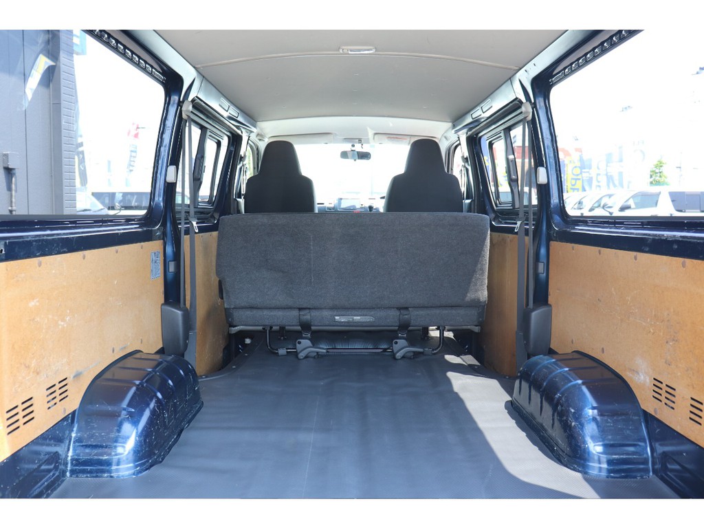もちろん納車前にも点検整備を行い、オイル類や消耗品の交換を行います！また最終仕上げを行いご納車をさせていただきます！