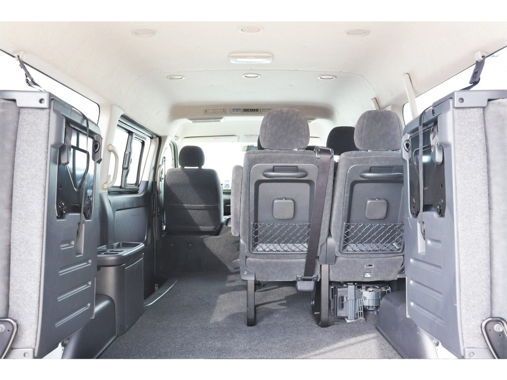 もちろん納車前にも点検整備を行い、オイル類や消耗品の交換を行います！また最終仕上げを行いご納車をさせていただきます！