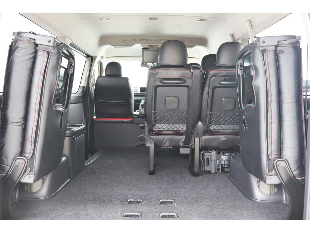もちろん納車前にも点検整備を行い、オイル類や消耗品の交換を行います！また最終仕上げを行いご納車をさせていただきます！